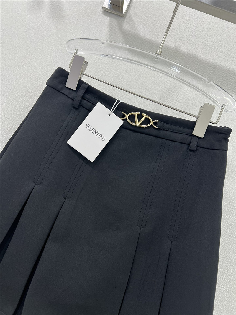 Va1e*ntin0 vintage pleated skirt