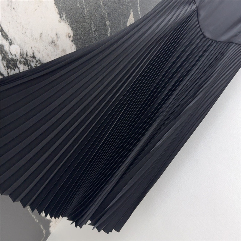 Ch**el v-neck suspender pleated dress