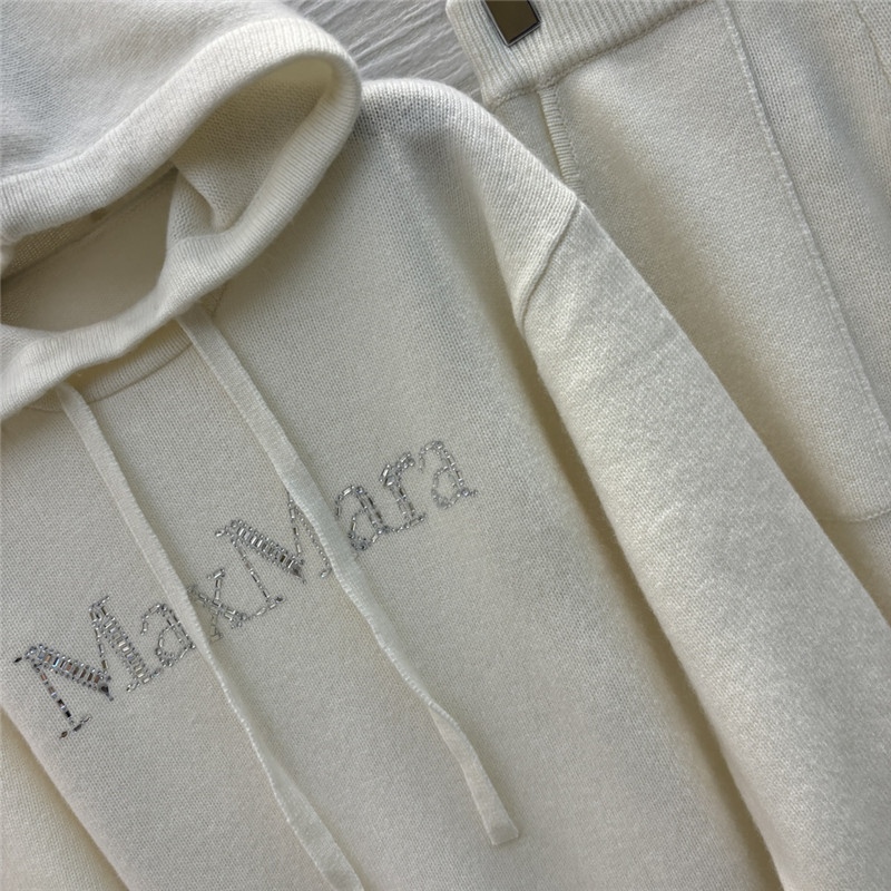 Vanitoo cashmere suit