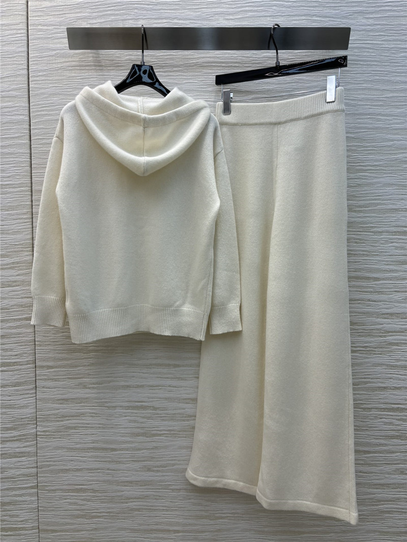 Vanitoo cashmere suit