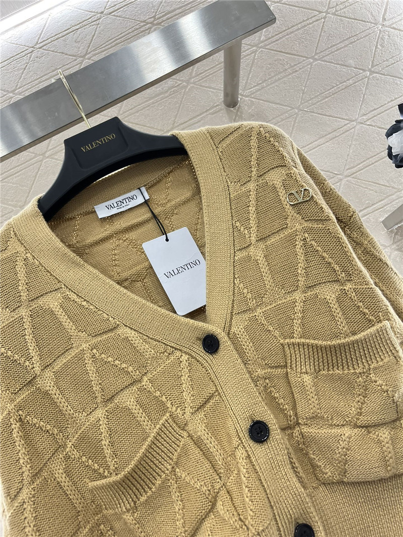 Va1e*ntin0 toile iconographe cardigan in beige
