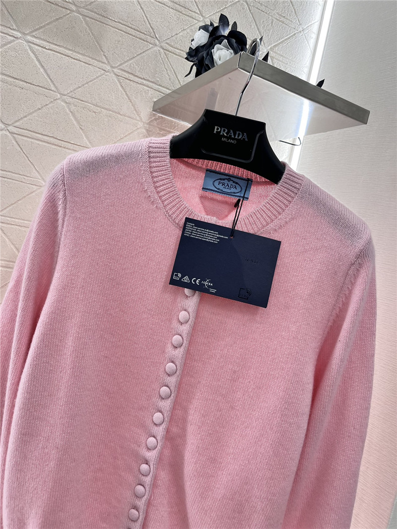 Pra*a crewneck button cardigan in pink