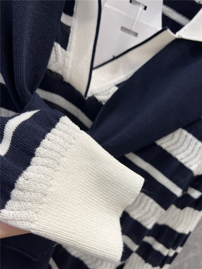 D10r sailor collar and bow sweater