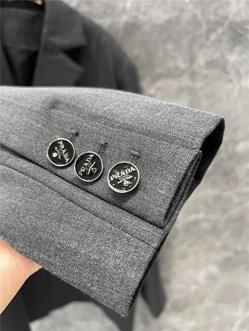 Pra*a suit jacket