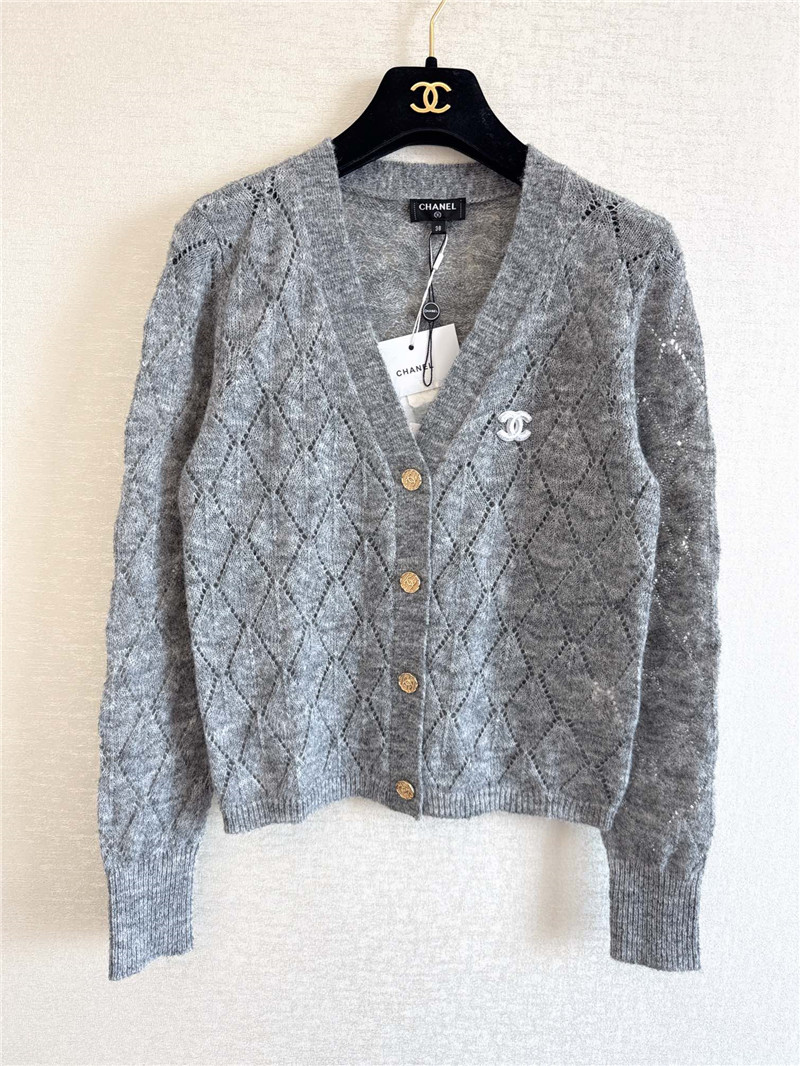 ch**el crop hollow D1am0nd cardigan in grey