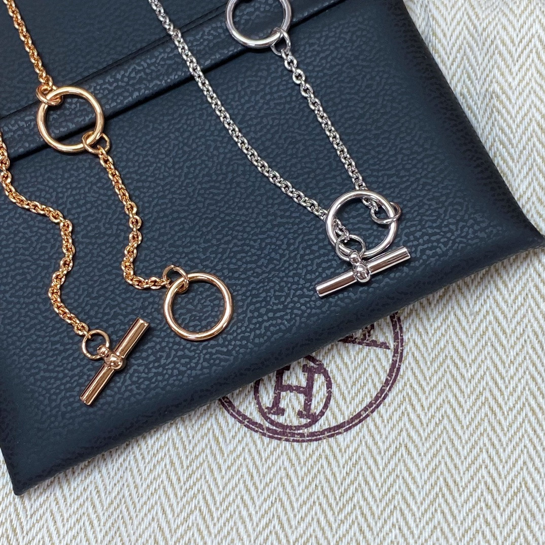 H**me5 pink enamel necklace