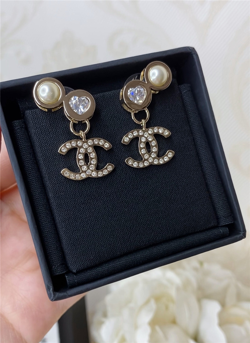 Ch**el round hanging c earrings