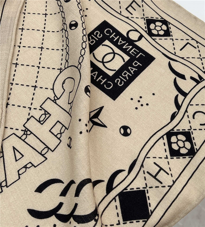 Ch**el chain logo long scarf