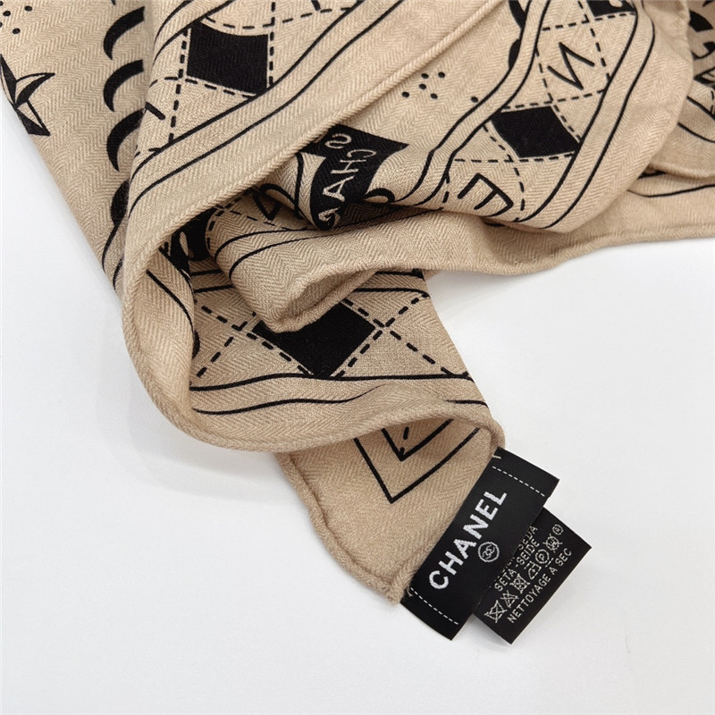 Ch**el chain logo long scarf