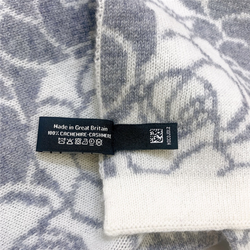 Ch**el camellia scarf