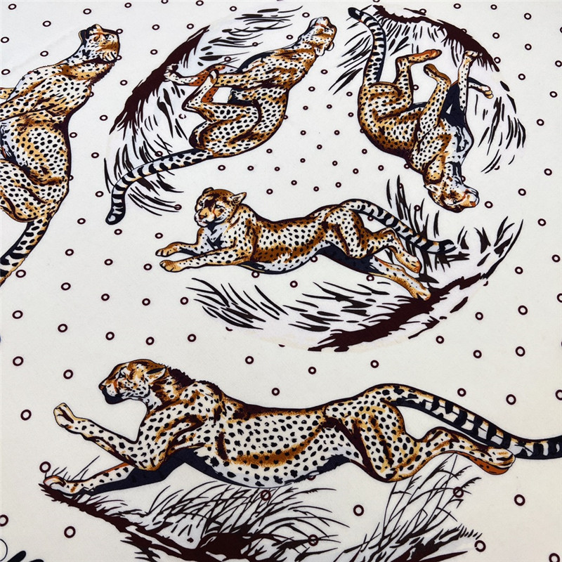 H**me5 double-sided silk scarf