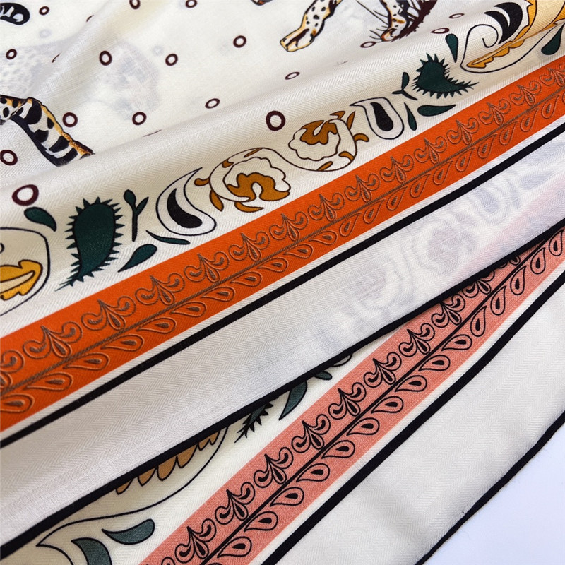 H**me5 double-sided silk scarf