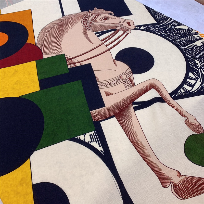 H**me5 double-sided same color square scarf