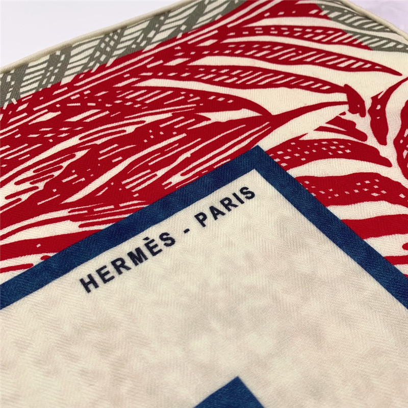 H**me5 double-sided same color square scarf