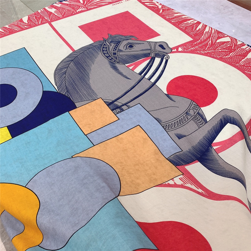 H**me5 double-sided same color square scarf