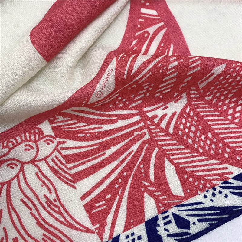 H**me5 double-sided same color square scarf