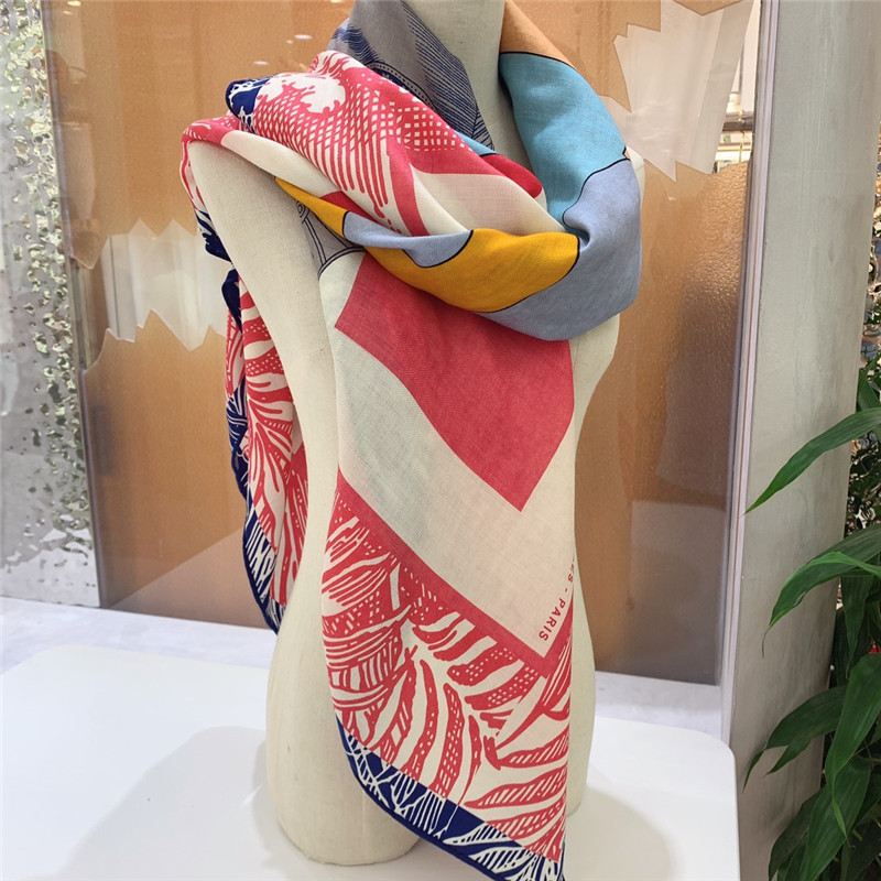 H**me5 double-sided same color square scarf