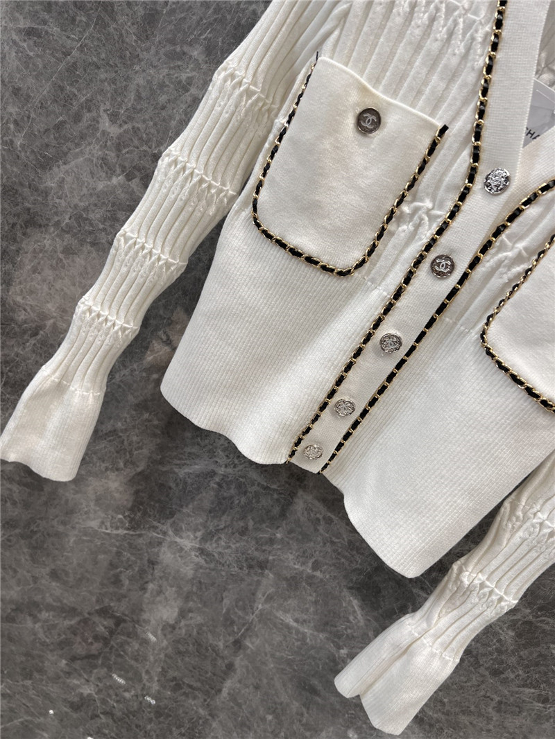 Ch**el chain pocket ribbed cardigan white