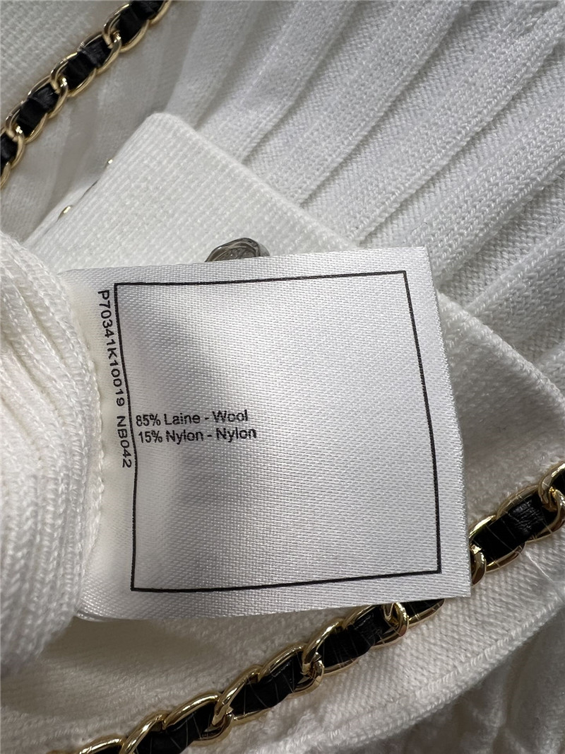 Ch**el chain pocket ribbed cardigan white