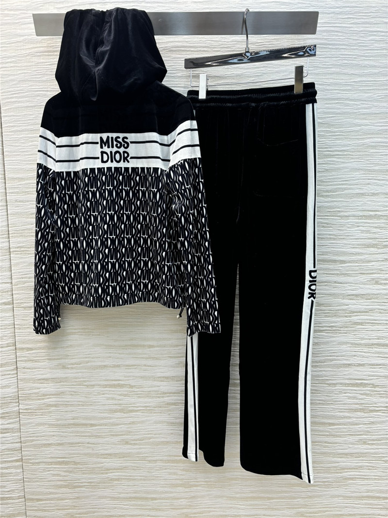 D10r black velvet tracksuit