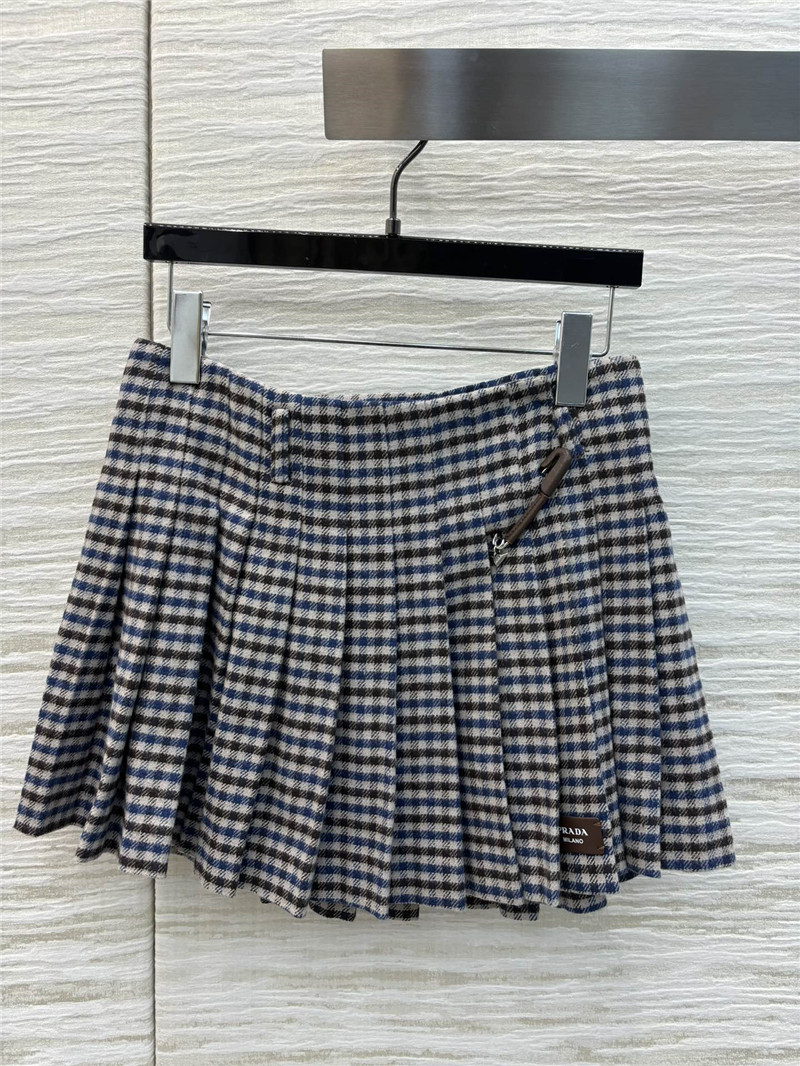 M1um1u leather button pleated skirt