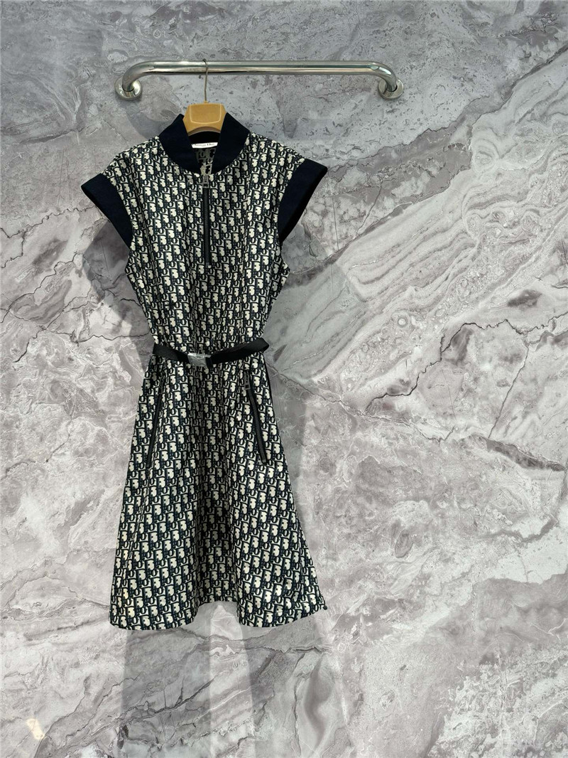 D10r old flower dress