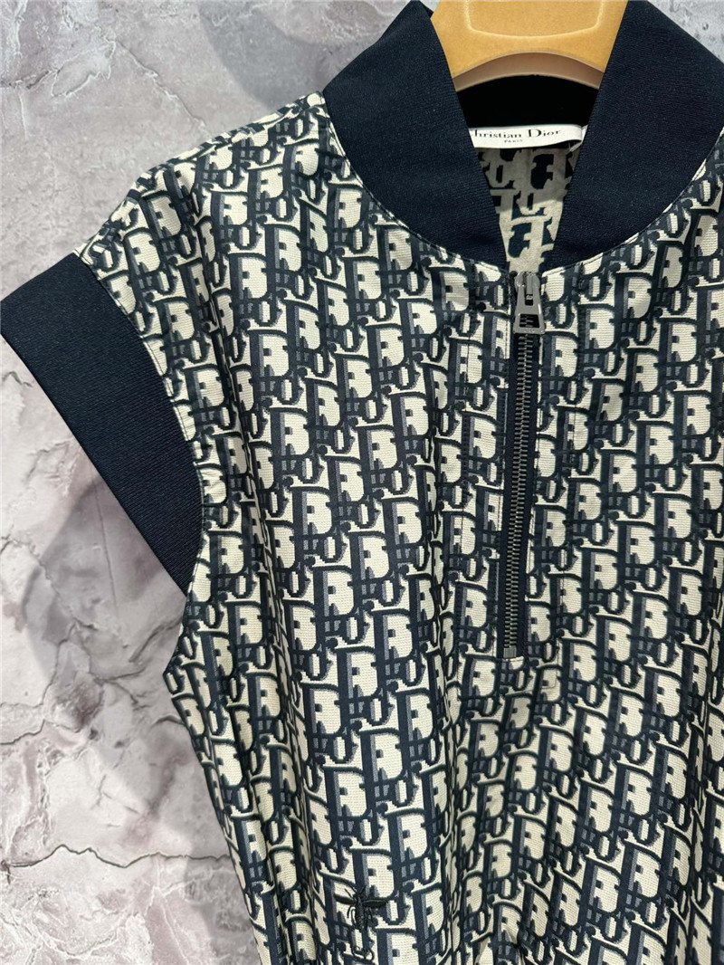 D10r old flower dress