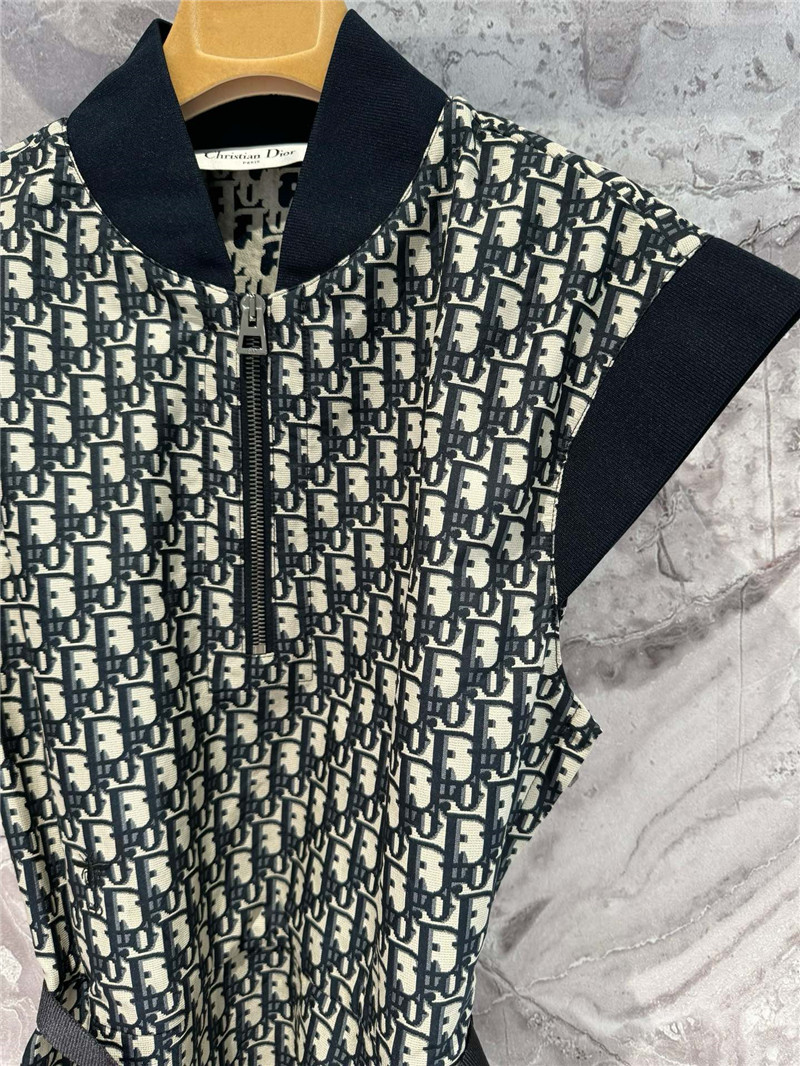 D10r old flower dress