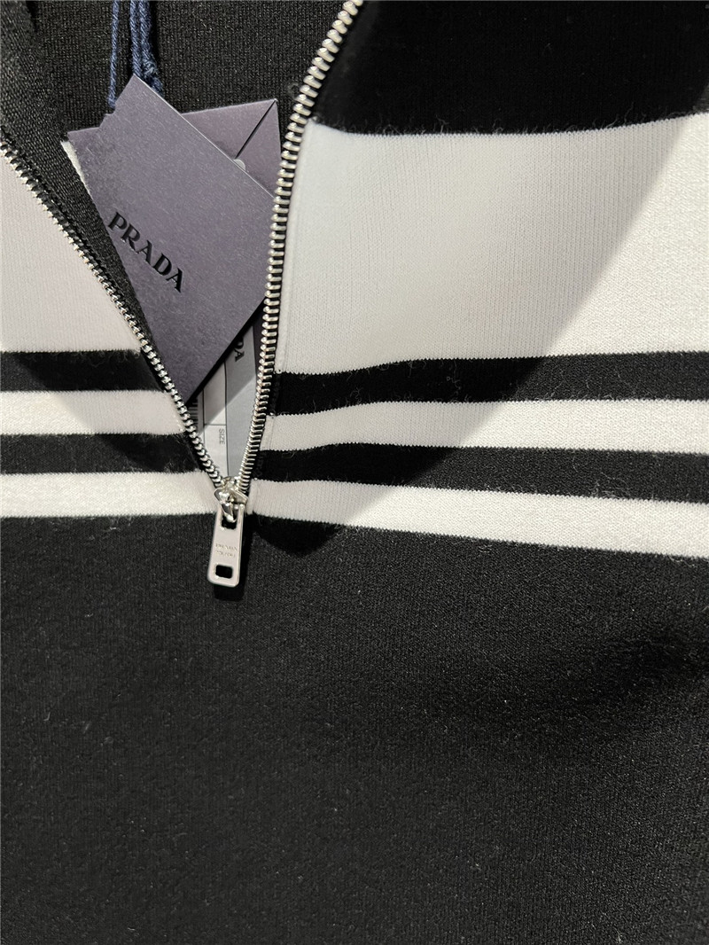 Pra*a cropped active half-zip sweatshirt black