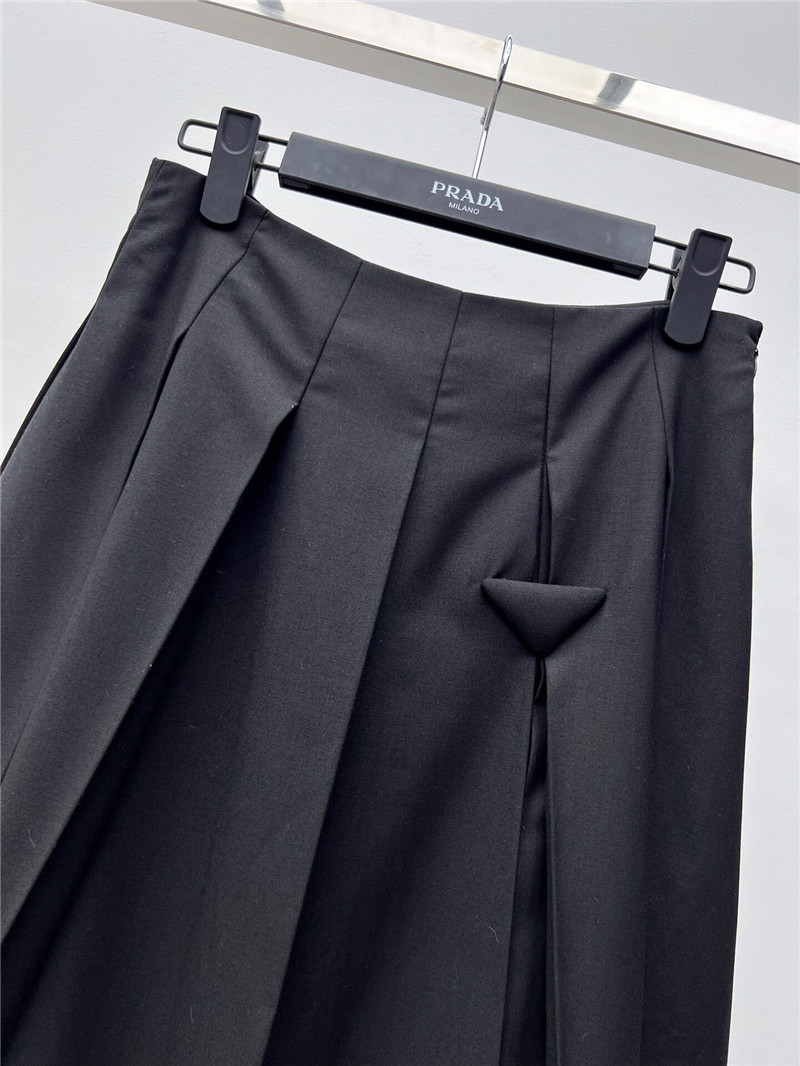 Pra*a wool slit skirt