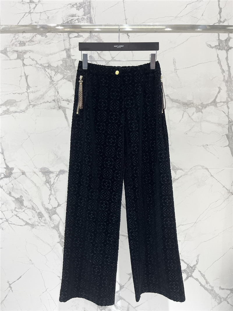 l0vis Vvtt0n lv casual pants