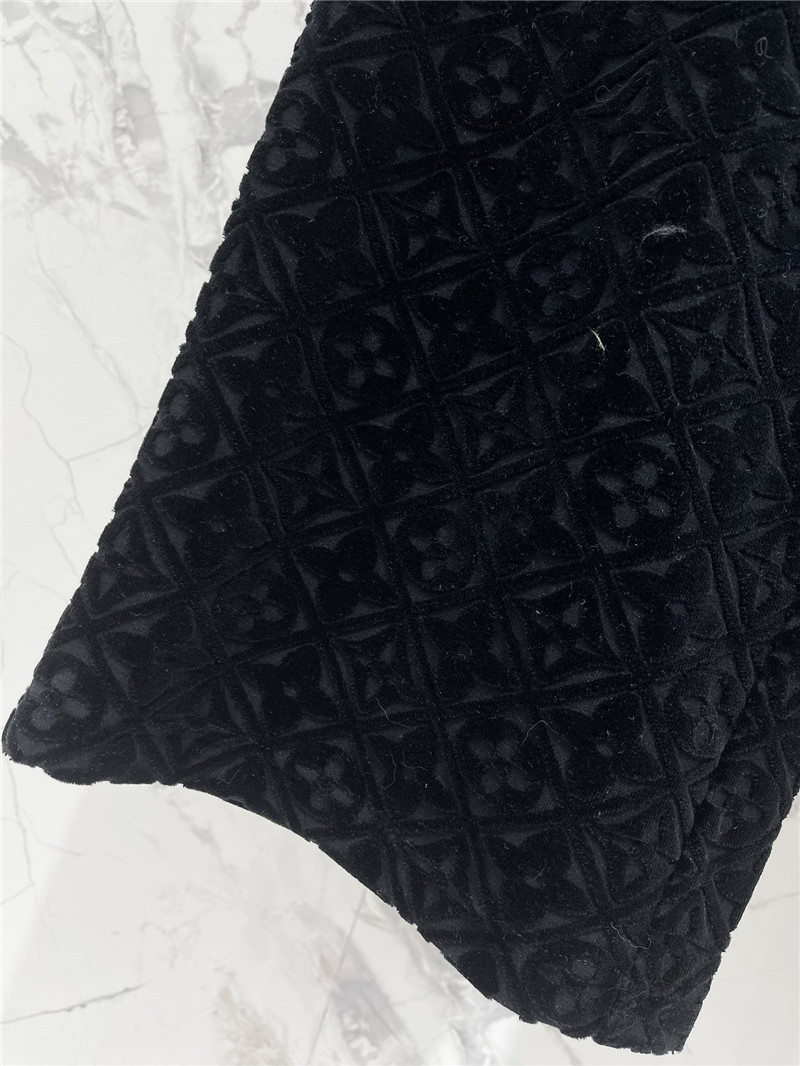 l0vis Vvtt0n lv casual pants