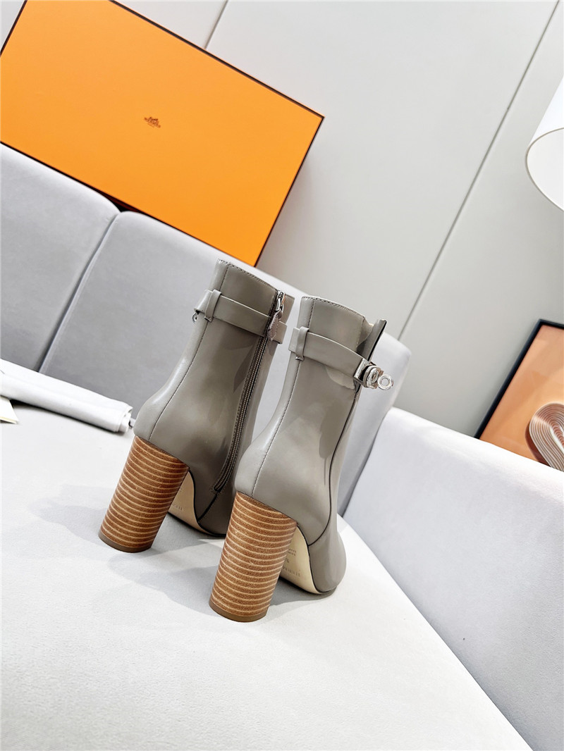 H**me5 saint germain women’s ankle boot in gray