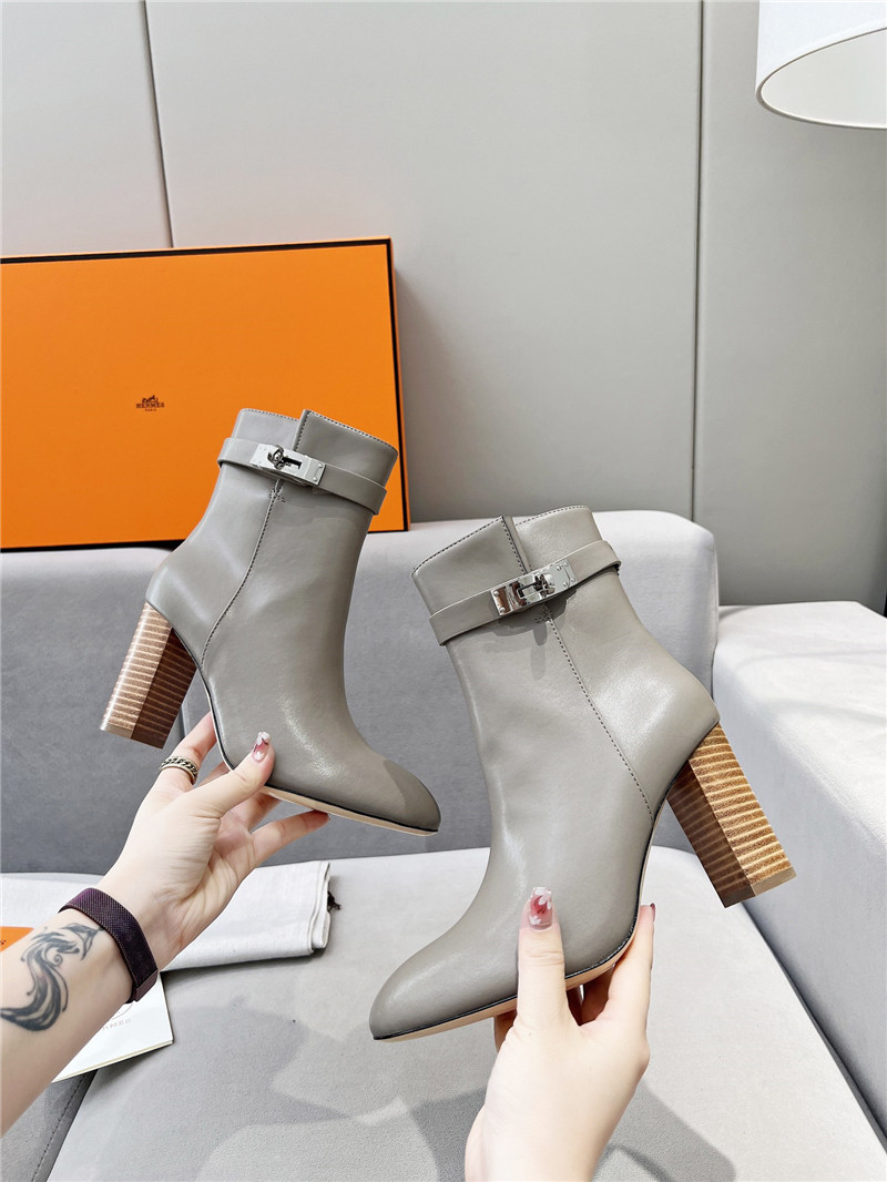 H**me5 saint germain women’s ankle boot in gray