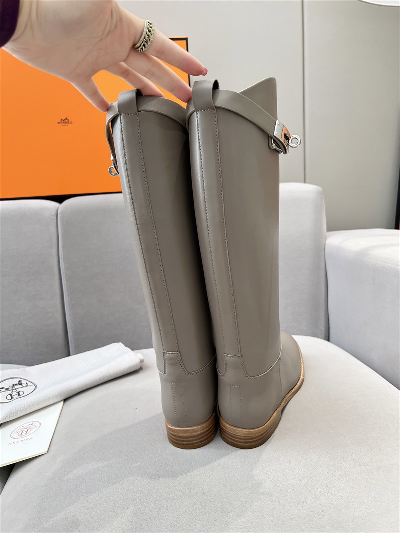 H**me5 jumping calfskin boot in gray