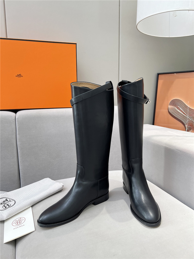 H**me5 jumping calfskin boot in black