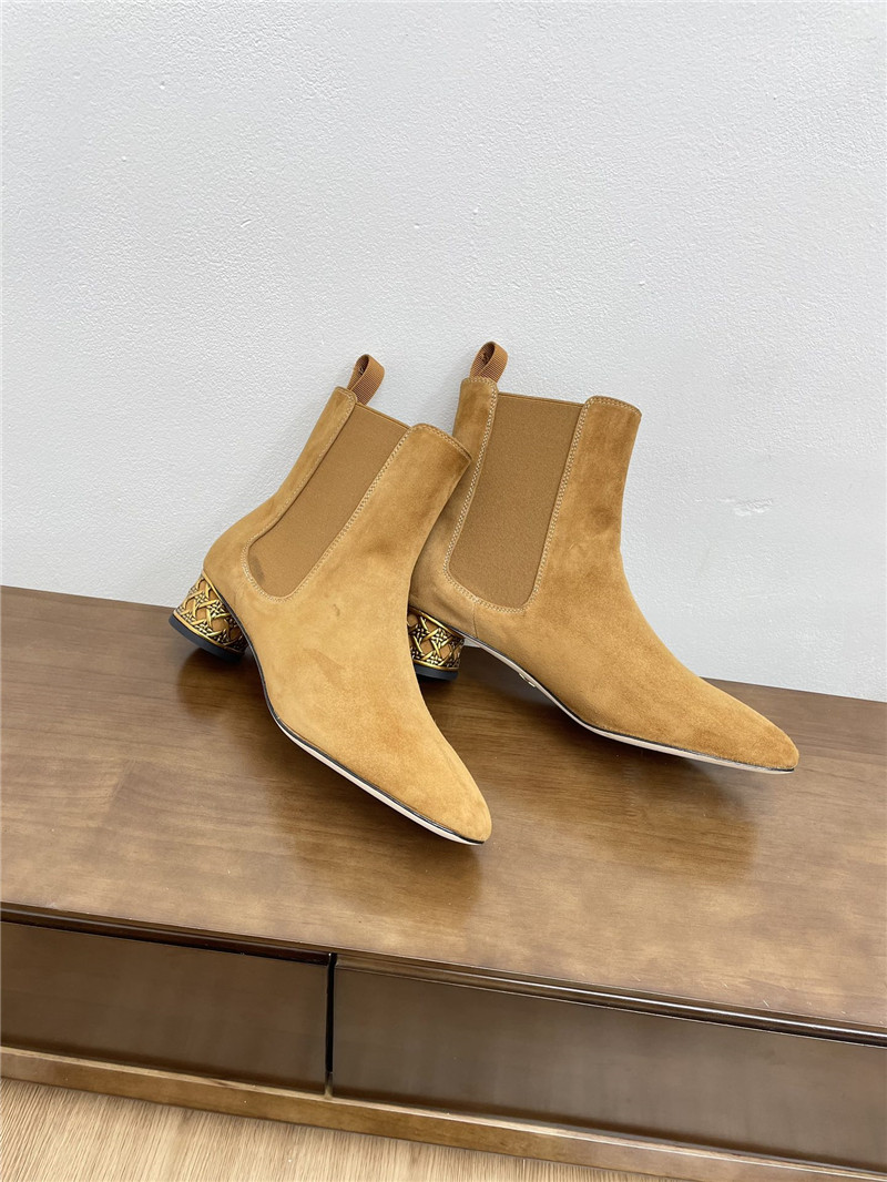 D10r icon 40mm brown suede ankle boots