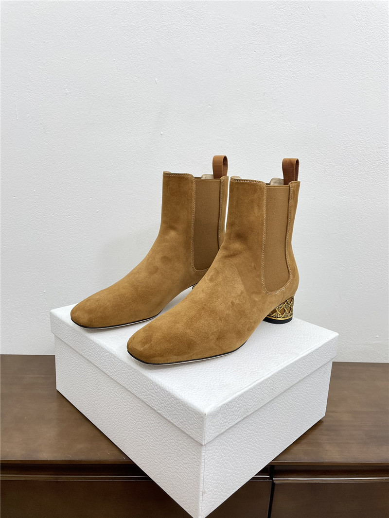 D10r icon 40mm brown suede ankle boots