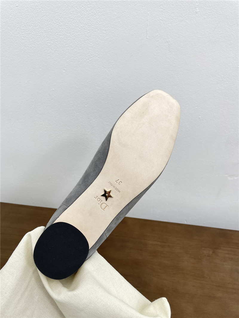 D10r icon 40mm gray suede ankle boots