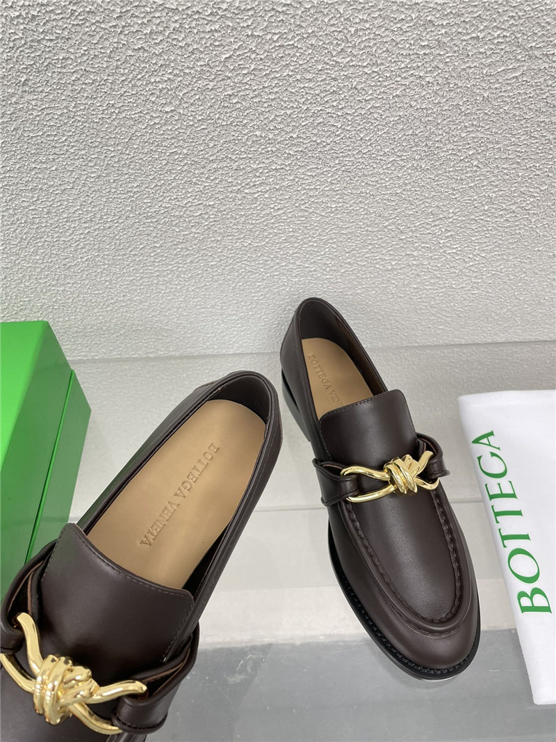 b0tt*ga Ven*ta astaire metallic loafer in fondant calfskin