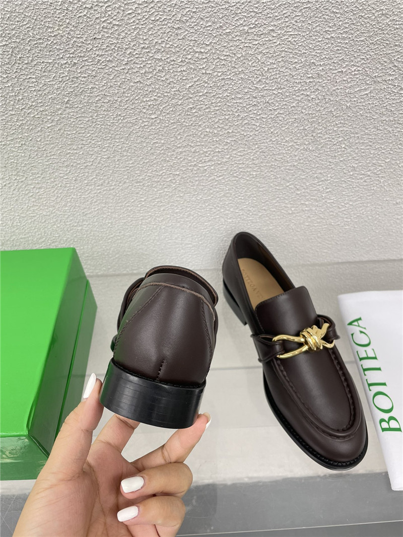 b0tt*ga Ven*ta astaire metallic loafer in fondant calfskin