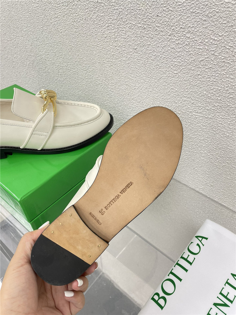 b0tt*ga Ven*ta astaire metallic loafer in white calfskin