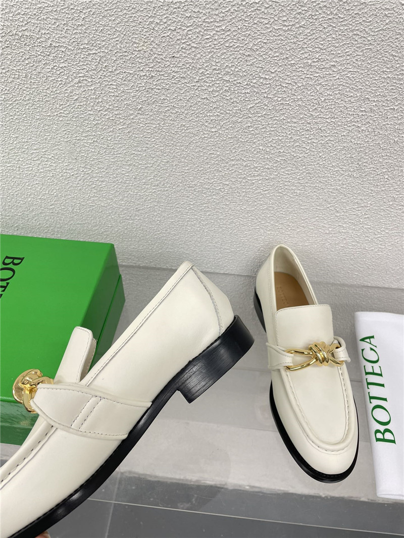 b0tt*ga Ven*ta astaire metallic loafer in white calfskin