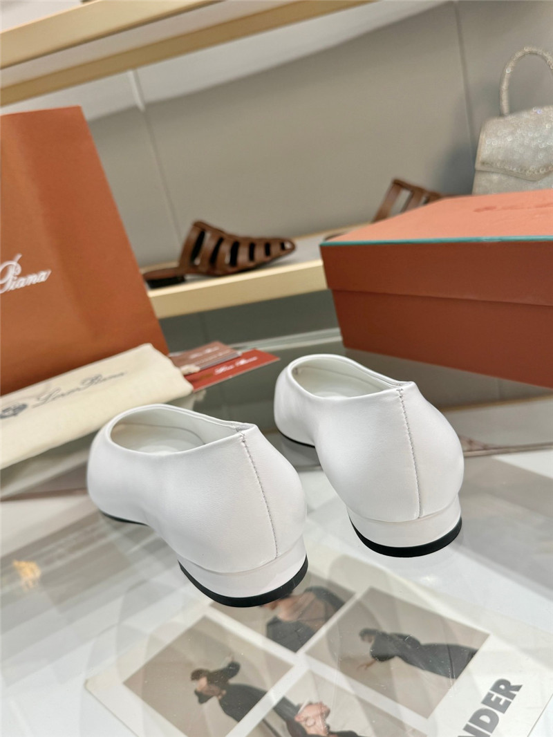 L0r0 P1ana rebecca ballet flats in nougat/milk calfskin