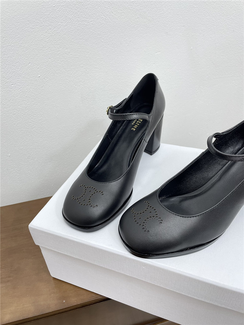 Ce1i*e mary jane black heels