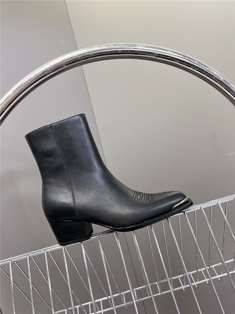 Ce1i*e black calfskin leather zipped western boots