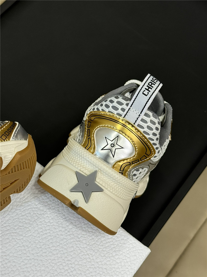 D10r vibe trainers gold