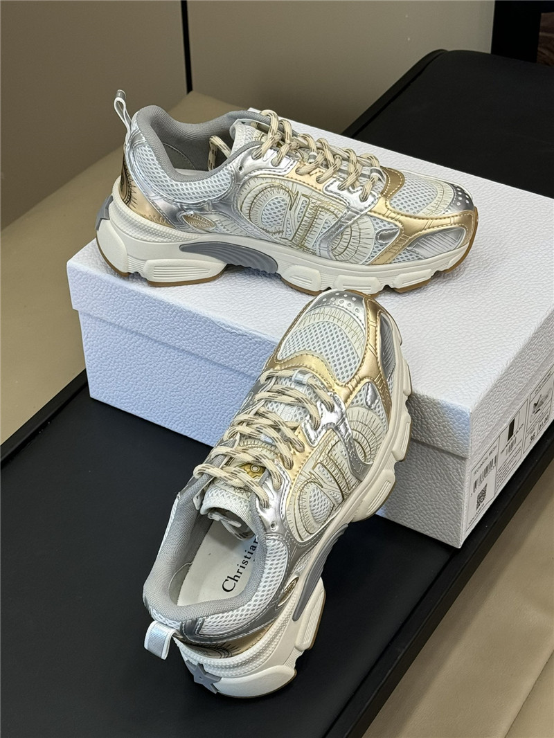 D10r vibe sneaker gold