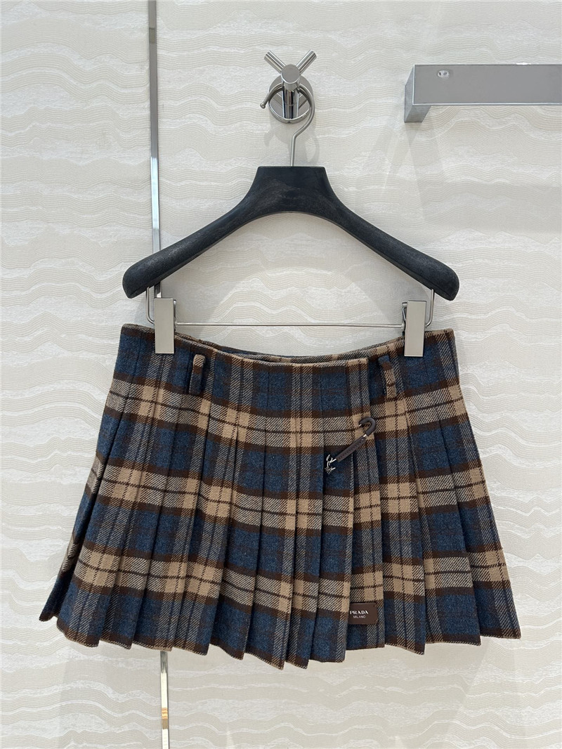 Pra*a preppy pleated skirt