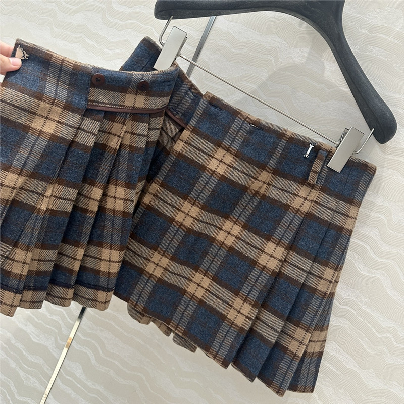 Pra*a preppy pleated skirt